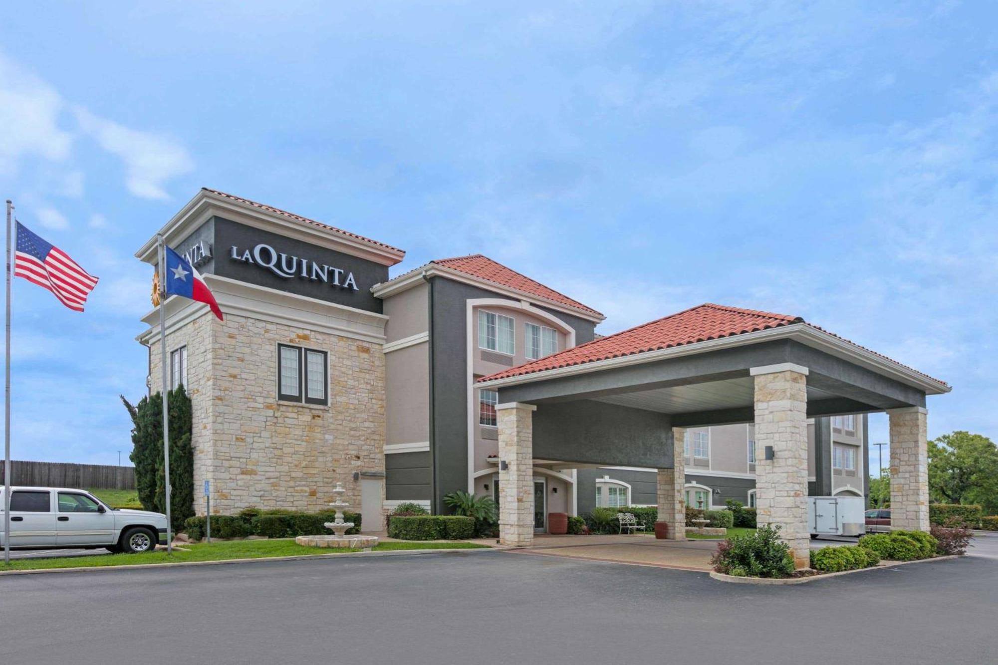 La Quinta By Wyndham Fredericksburg Ξενοδοχείο Εξωτερικό φωτογραφία