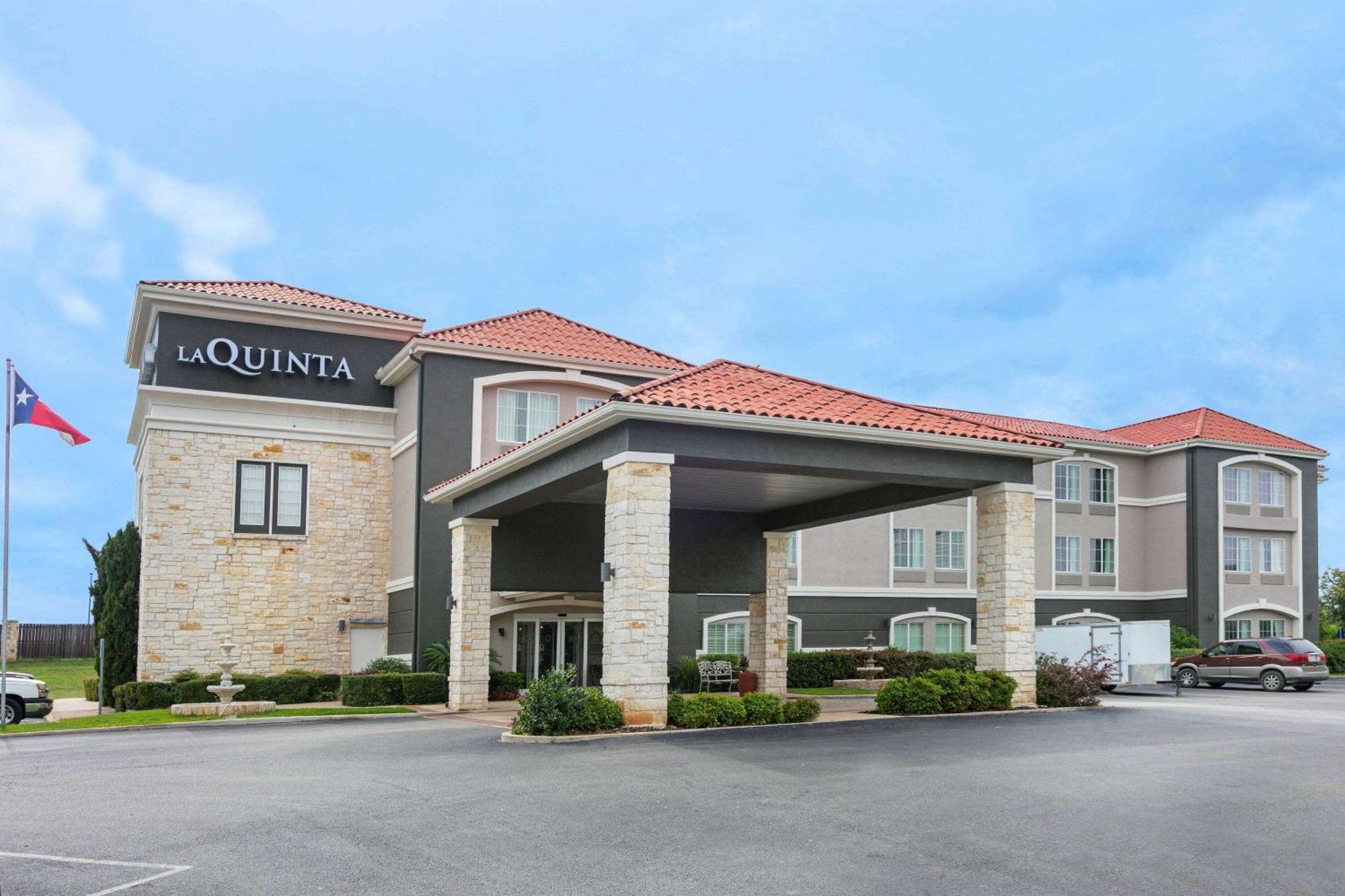 La Quinta By Wyndham Fredericksburg Ξενοδοχείο Εξωτερικό φωτογραφία