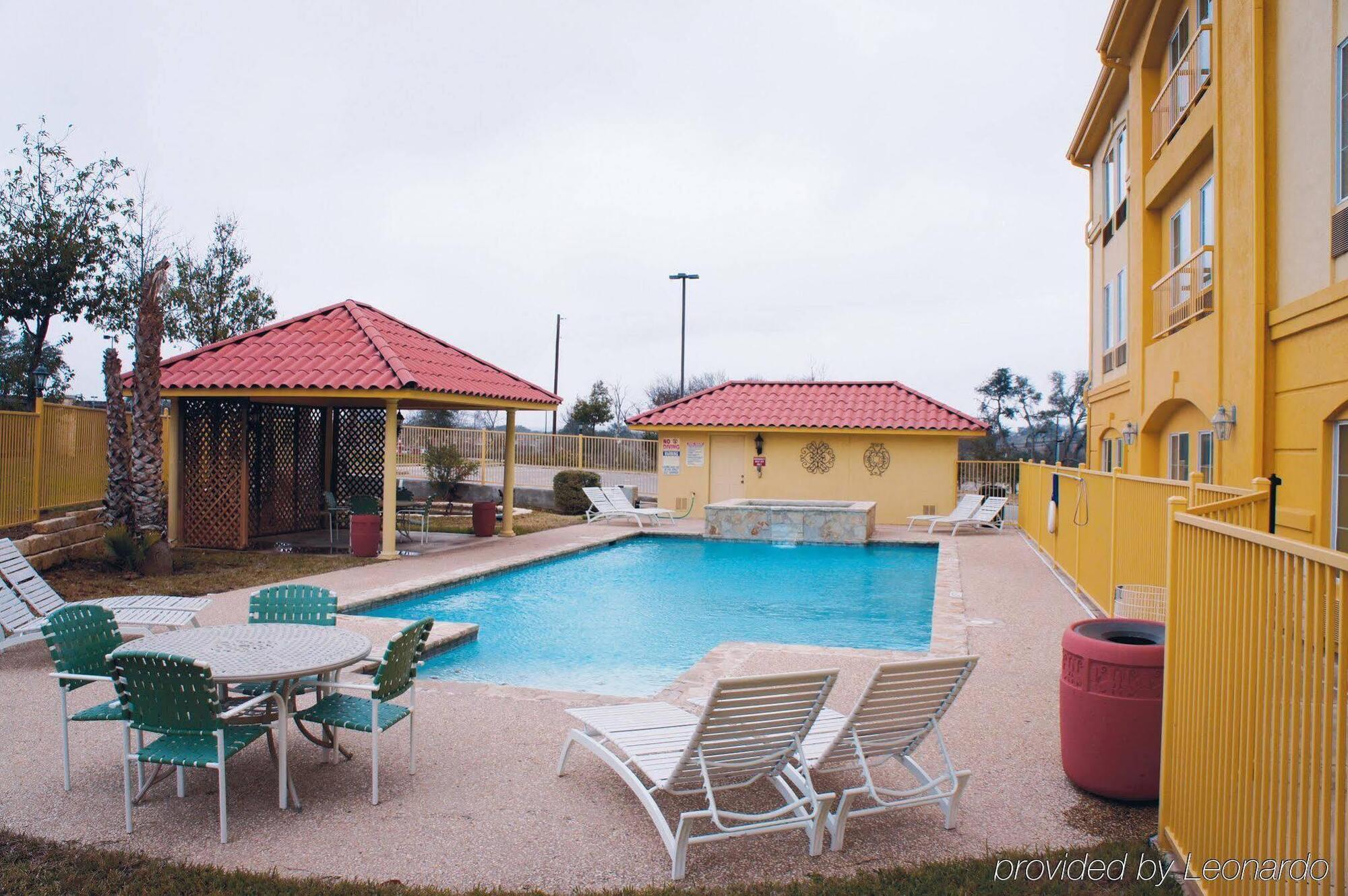 La Quinta By Wyndham Fredericksburg Ξενοδοχείο Εξωτερικό φωτογραφία